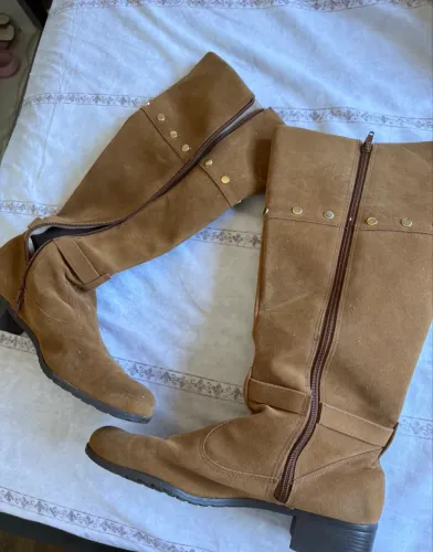 Bota marrom feminina