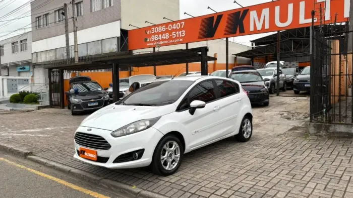 Ford Fiesta 1.6 16V Flex Aut. 5P 2016