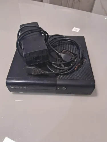 Vende-se xbox 360 desbloqueado com rgh