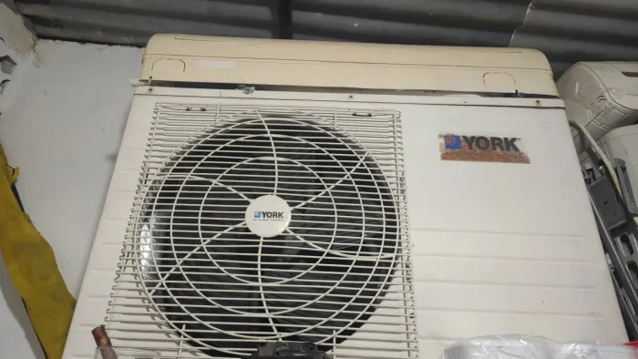 Vários ar condicionado para técnico refrigeração