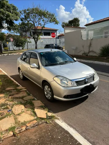 Renault Symbol Privilège Hi-flex 1.6 16V 4P 2013