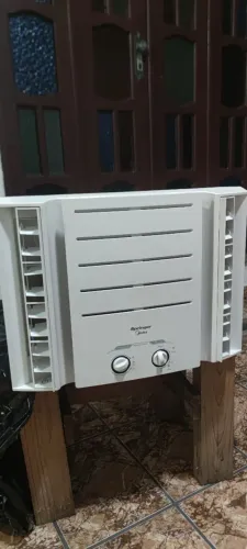 Ar Condicionado Janela Springer 10000 BTUs 220v - Novo Sem Uso