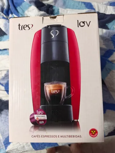 Cafeteira três corações LOV