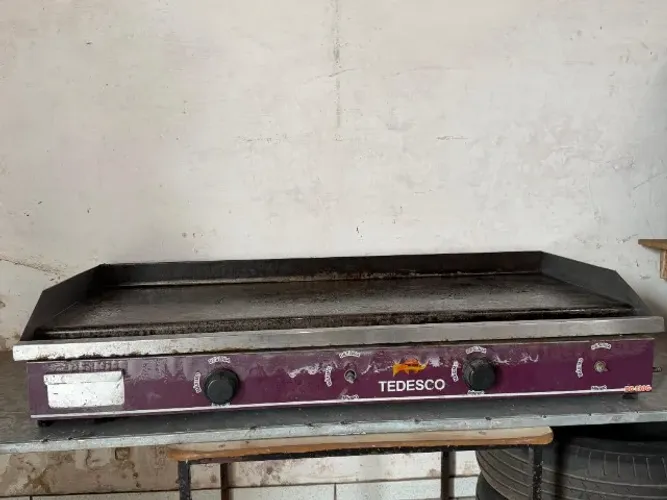 Chapa Profissional a gás 130cm