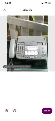 Aparelho de fax retrô cinza 1990.