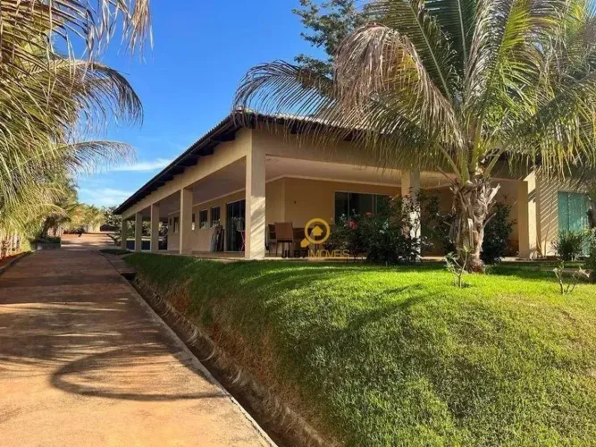 Chácara com 6 dormitórios à venda, 5000 m² por R$ 3.250.000,00 - Centro - Buriti Alegre/GO