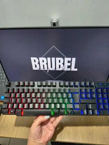 Teclado Gamer Semi Mecanico LED Rainbow Padrao ABNT2 USB