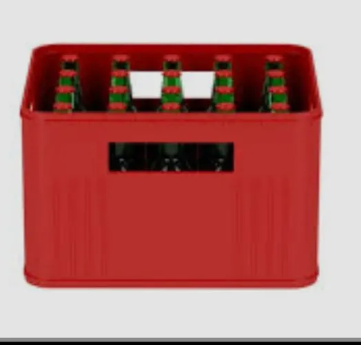 Engraçado de cerveja com vasilhames. Duas caixas com vasilhames de cerveja 600ml.