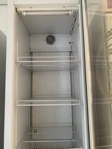 Geladeira expositora Gelopar 578l - 220W