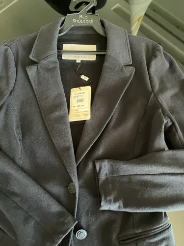 Blazer Shoulder