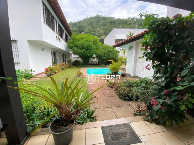 Casa com 4 dormitórios à venda, 442 m² por R$ 4.200.000,00 - Itacoatiara - Niterói/RJ