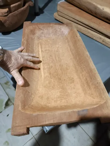 Gamela grande de cedro para carne ou legumes 