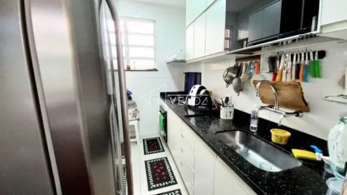 Apartamento - / Residencial / Glória