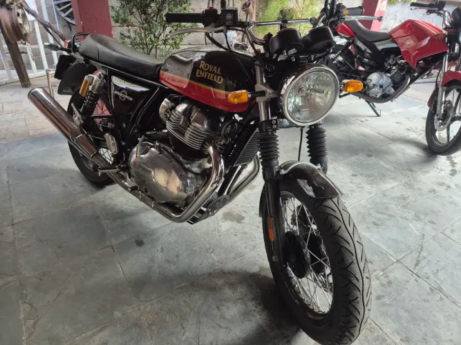Royal enfield interceptor 650 novíssima