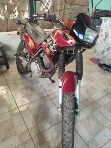 Vendo NX 200 em ótimo estado de conservação 