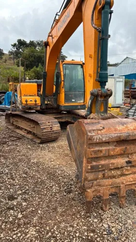 ESCAVADEIRA R140LC-9S