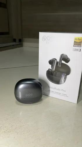 Fone de ouvido QCY - MeloBuds Pro, com Hi-Res e LDAC. Usado em Excelente Estado