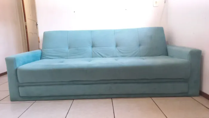 ? Sofá-cama 3 lugares em suede azul