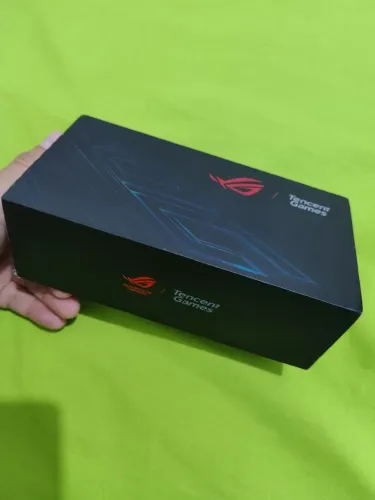 ASUS RUG PHONE 2 