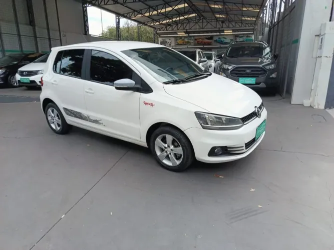 Volkswagen Fox Rock IN RIO 1.6 MI Total Flex 8V 5P 2016