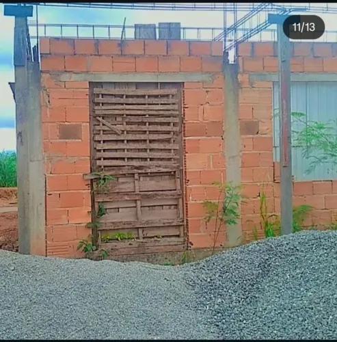 ? VENDE-SE LOTE COM CONSTRUÇÃO EM PONTO DE LAJE