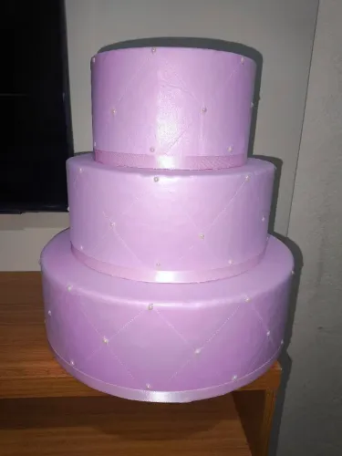 Bolo fake rosa 3 andares