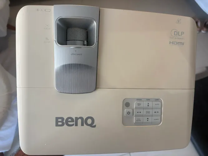 PROJETOR BENQ (W1070)