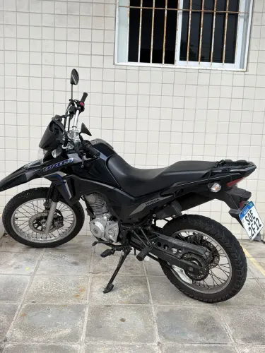 Honda Bros 2024 baixo KM