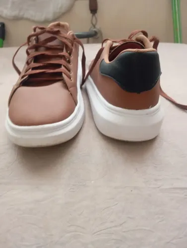 Vendo sapato em couro masculino usado somente uma vez, número 39