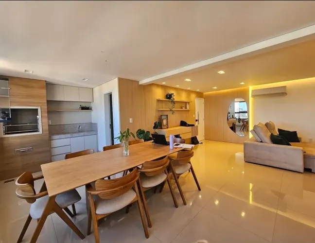 Apartamento à venda no bairro Santa Mônica em Uberlândia