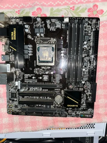 Placa mãe Gigabyte B150M-D3H