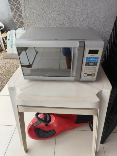 Vendo microondas para retirar pecas