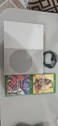 Xbox one s - Branco 1tb - não liga