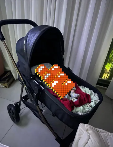 Carrinho com bebê conforto + moisés Napoli Galzerano