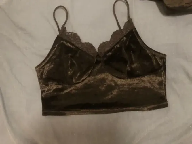 Cropped Rendado de Veludo Preto