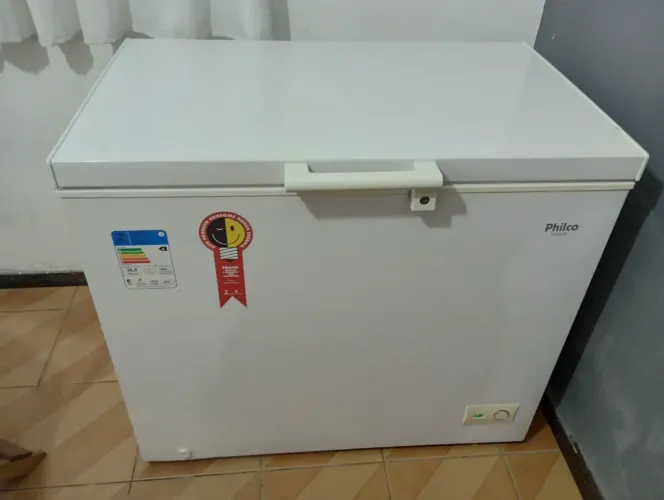 Freezer vertical novo pra sair logo