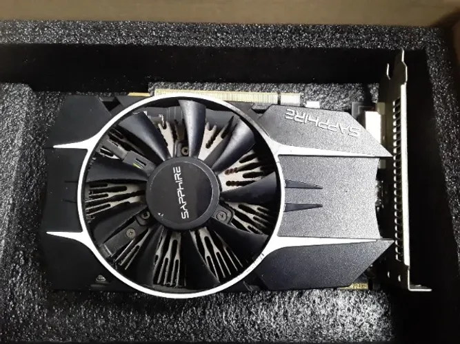 Placa de vídeo AMD Radeon Mills Sapphire SE 2gb c/ saída HDMI