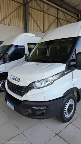 Iveco Daily Furgão 30-130 2.3 10,8m³(die)(e5) 2022