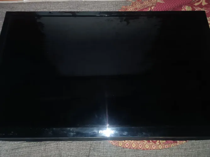 Sony Bravia KDL-40HX755