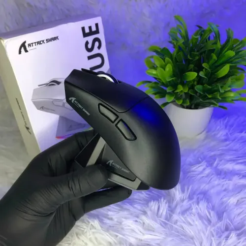 Mouse Attack Shark X11 com Dock de carregamento