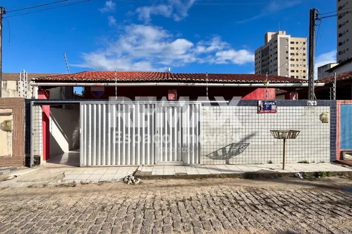 More bem em Parnamirim. Casa confortável para sua familia.