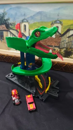 Hot Wheels City Ataque de Cobra