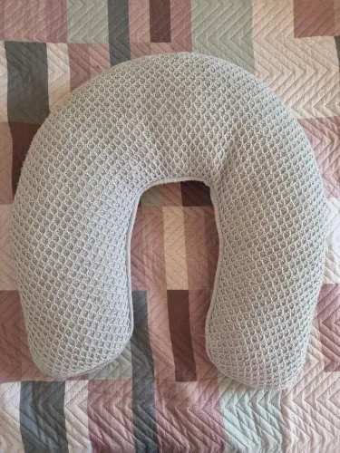 Almofada amamentação Grão de Gente tricot colmeia cinza