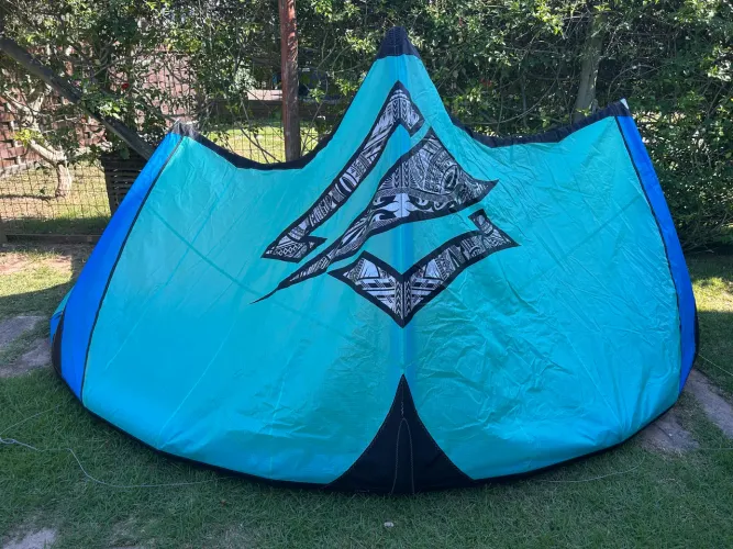 Kitesurf Naish Slash 2022 tam 07