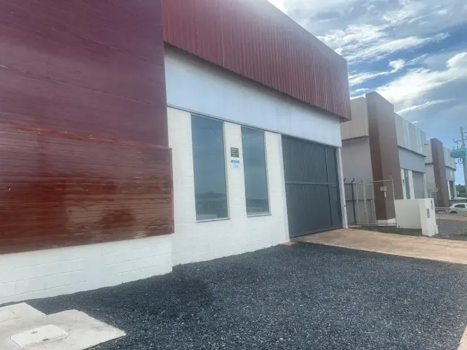 Galpão/Depósito/Armazém para aluguel tem 489 metros quadrados