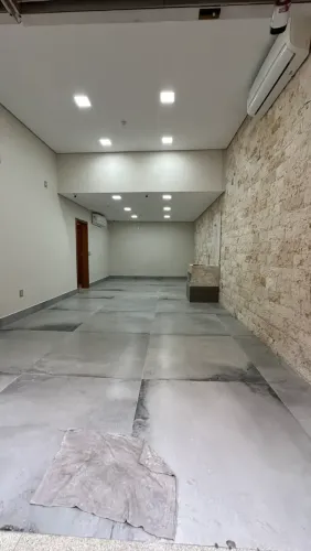 ALUGO SALA COMERCIAL 55M2 NO CENTRO - PROXIMO DA IGREJA MATRIZ Cuiabá/MT