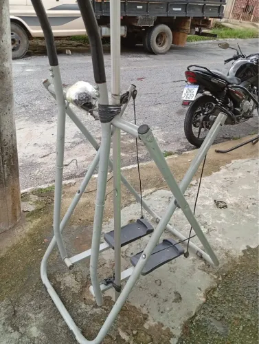 Simulador de caminhada em ótimo estado .  Obs sem visor 