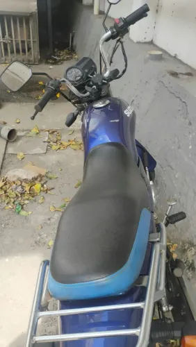 Vendo essas duas Motos Suzuki Gs 120 Ano 2017 e uma Suzuki Gsr 125 Ano 2016 ambas com docu
