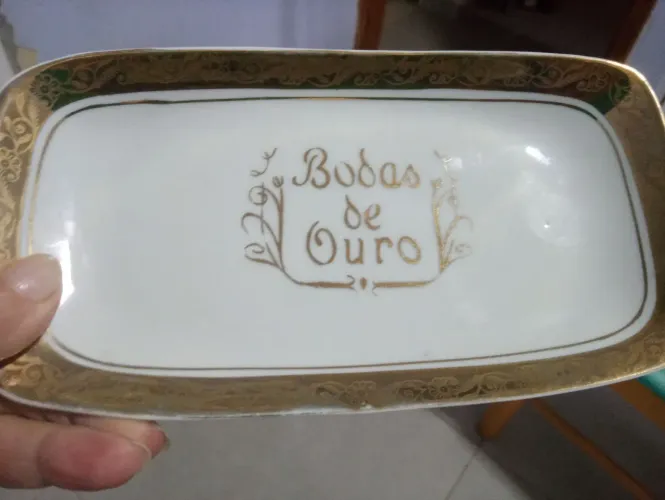 Antiga bandejinha bodas de ouro