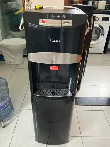 Bebedouro Midea vertical